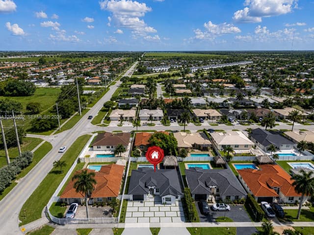 14712 SW 176th Ter, Miami FL 33187 - Miami, FL - Photo 2