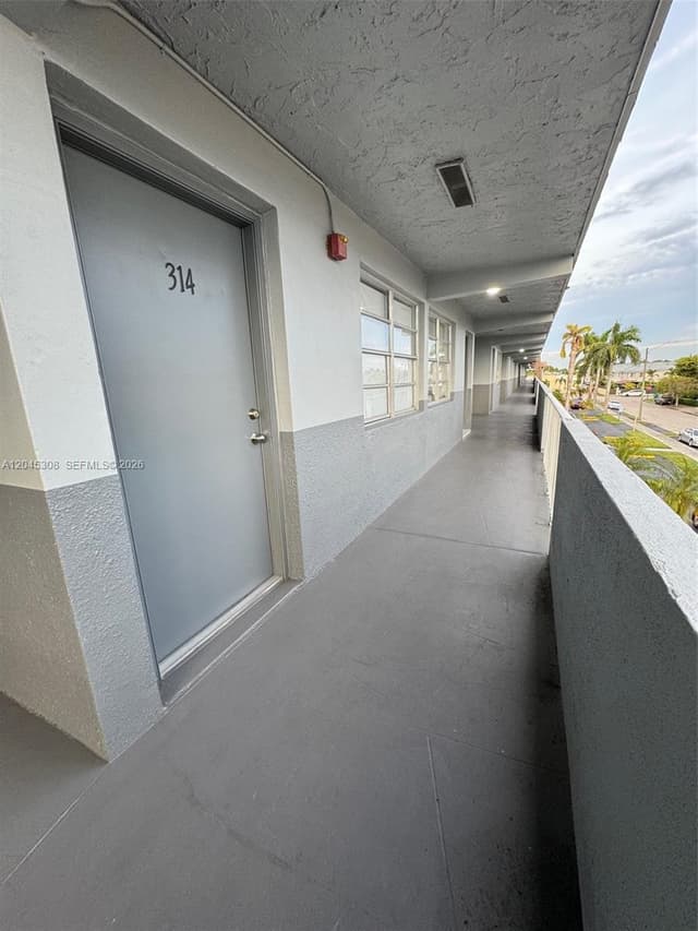 11195 SW 1st St # 314, Sweetwater FL 33174 - Sweetwater, FL - Photo 7