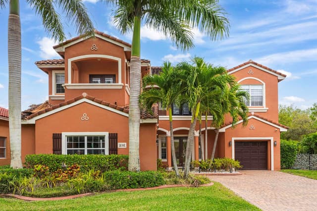658 Cresta Circle, West Palm Beach FL 33413 - West Palm Beach, FL - Photo 2