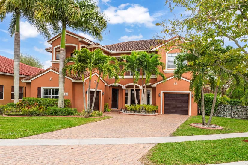 658 Cresta Circle, West Palm Beach FL 33413