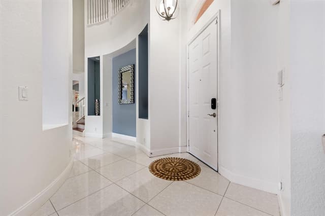 658 Cresta Circle, West Palm Beach FL 33413 - West Palm Beach, FL - Photo 4