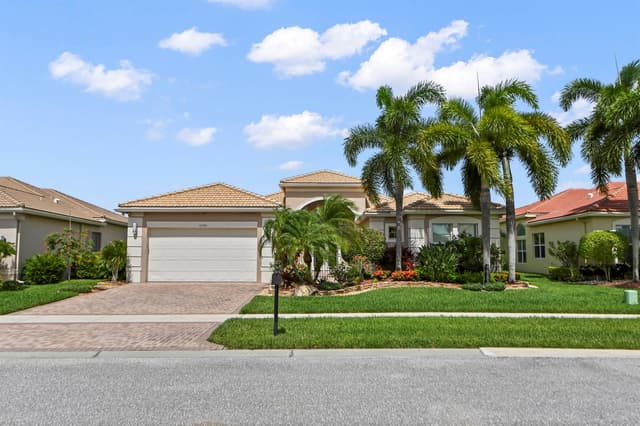 10540 Whitewind Circle, Boynton Beach FL 33473 - Boynton Beach, FL - Photo 4