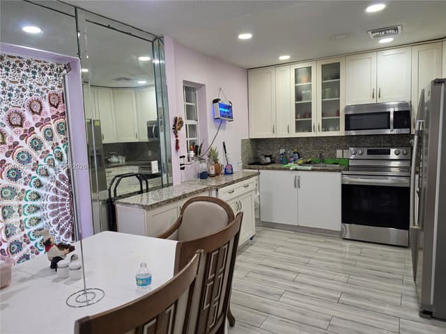 10801 NE 10th Ave, Biscayne Park FL 33161 - Biscayne Park, FL - Photo 6