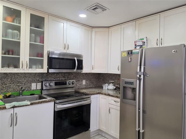 10801 NE 10th Ave, Biscayne Park FL 33161 - Biscayne Park, FL - Photo 7