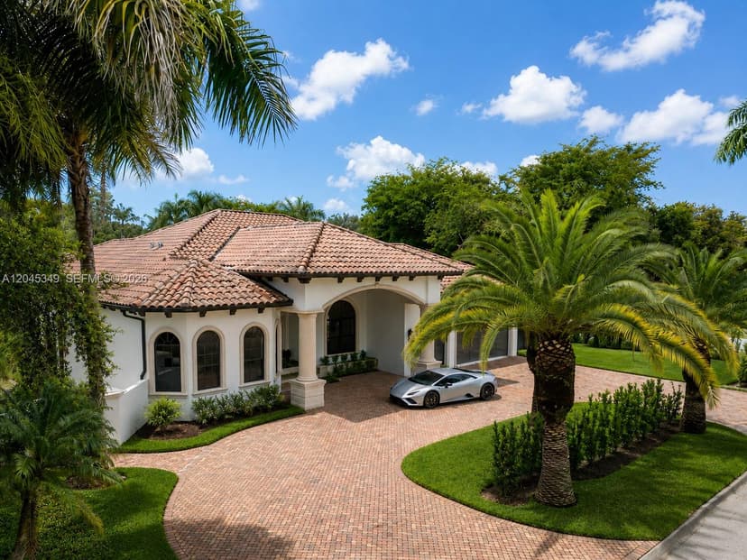 6874 SW 57th Ter, Miami FL 33143