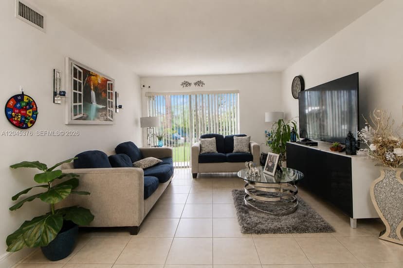 7090 NW 179th St # 108, Hialeah FL 33015