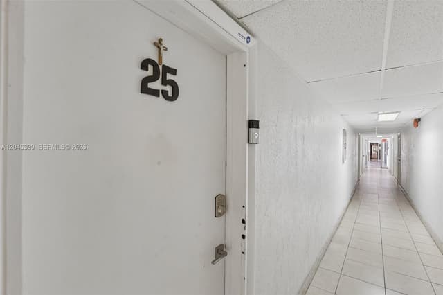1300 W 53rd St # 25, Hialeah FL 33012 - Hialeah, FL - Photo 3