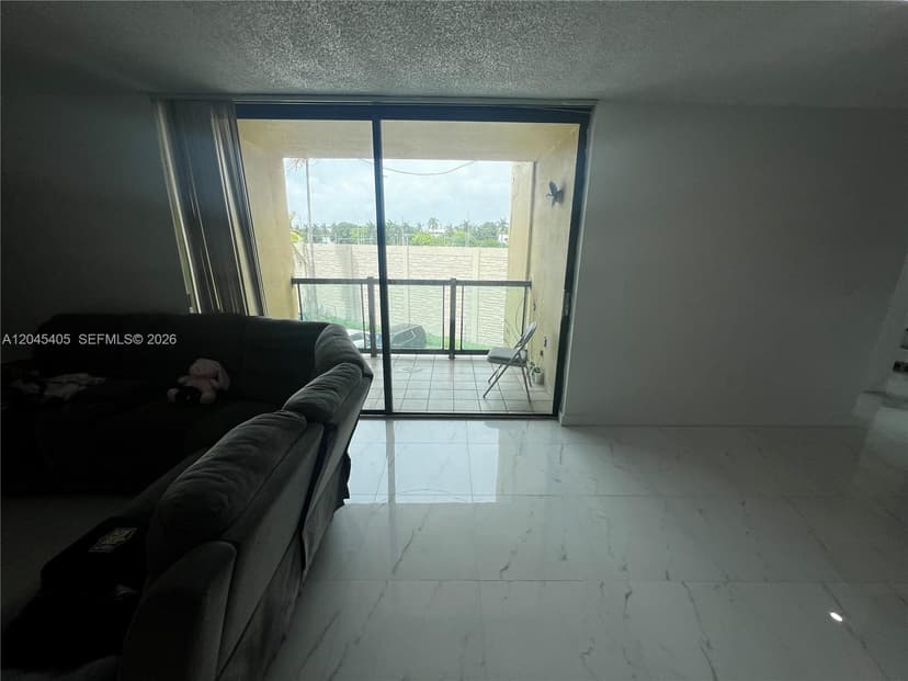 11750 SW 18th St # 1, Miami FL 33175