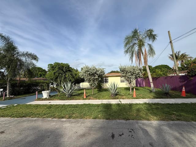 124 NW 45th Avenue, Plantation FL 33317 - Plantation, FL - Photo 3