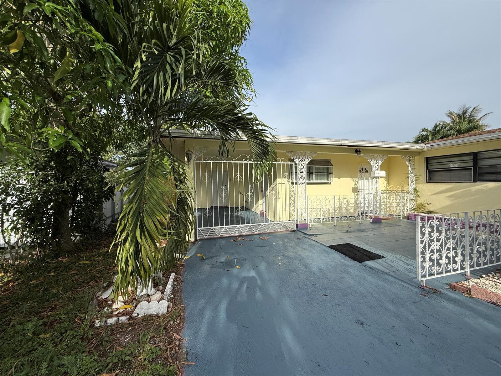 124 NW 45th Avenue, Plantation FL 33317 - Plantation, FL - Photo 1