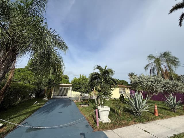124 NW 45th Avenue, Plantation FL 33317 - Plantation, FL - Photo 5