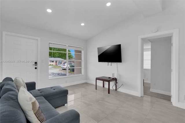1016 SW 22nd Ter, Fort Lauderdale FL 33312 - Fort Lauderdale, FL - Photo 7