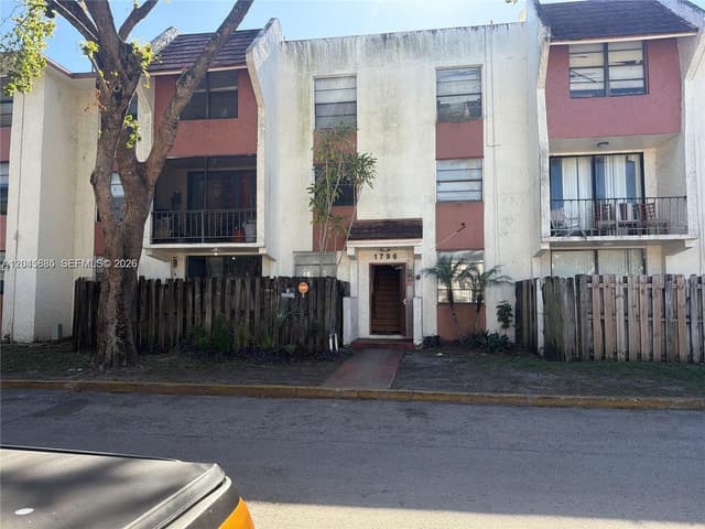1796 NW 55th Ave # 103, Lauderhill FL 33313 - Lauderhill, FL - Photo 4