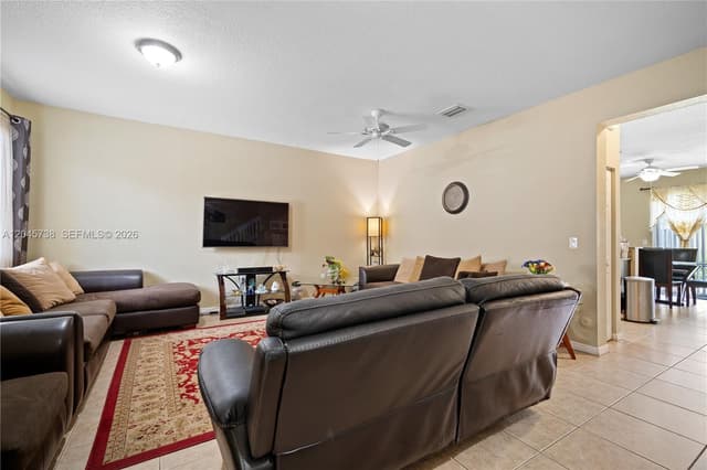 8915 SW 19th St, Miramar FL 33025 - Miramar, FL - Photo 5