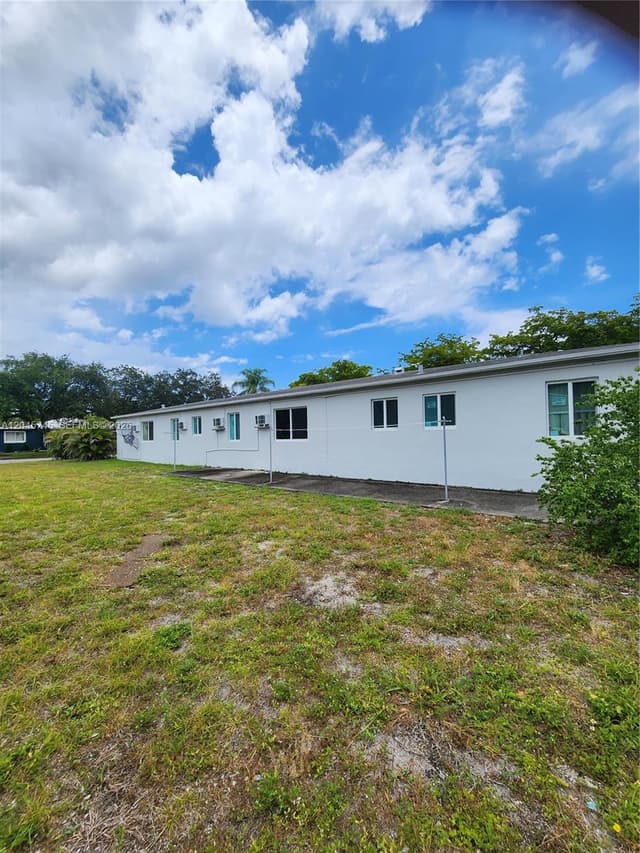 2000 Washington St, Hollywood FL 33020 - Hollywood, FL - Photo 5
