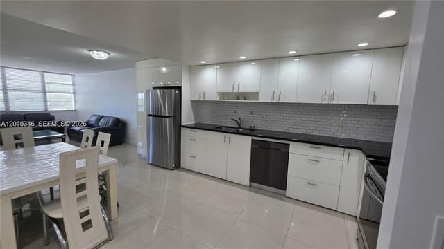 1351 NE Miami Gardens Dr # 511E, Miami FL 33179 - Miami, FL - Photo 4