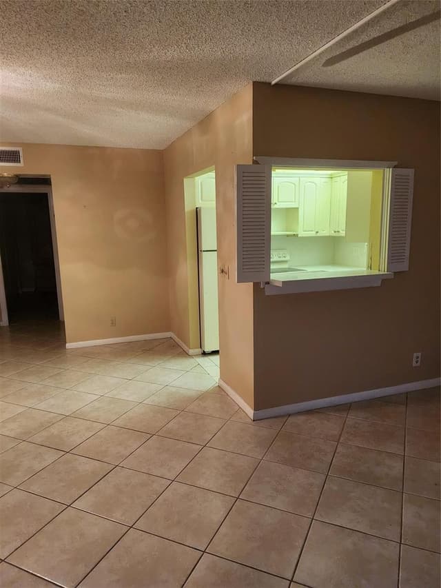 104 Westbury E, Deerfield Beach FL 33442 - Deerfield Beach, FL - Photo 4