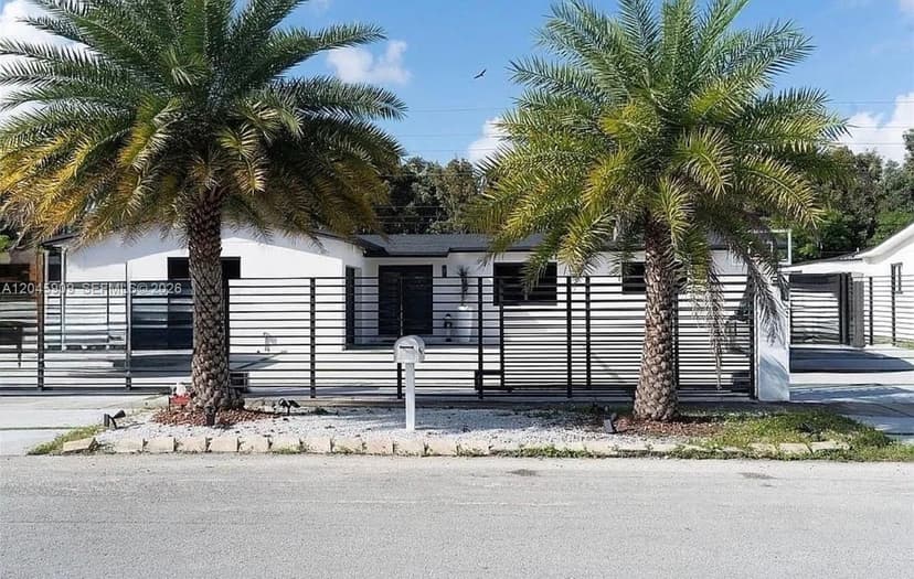 18250 NW 86th Ave, Hialeah FL 33015