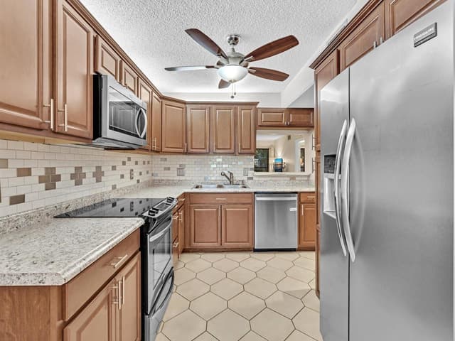 10143 Mangrove Drive # 203, Boynton Beach FL 33437 - Boynton Beach, FL - Photo 2