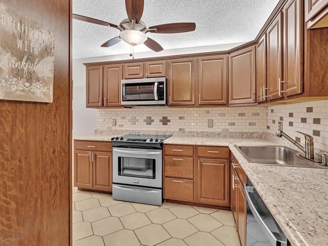 10143 Mangrove Drive # 203, Boynton Beach FL 33437 - Boynton Beach, FL - Photo 5