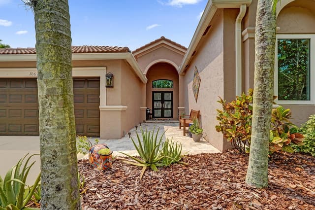 706 Tulip Circle, Weston FL 33327 - Weston, FL - Photo 3