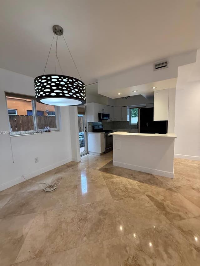 7312 Gary Ave, Miami Beach FL 33141 - Miami Beach, FL - Photo 6