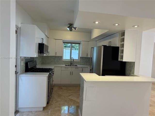 7312 Gary Ave, Miami Beach FL 33141 - Miami Beach, FL - Photo 7