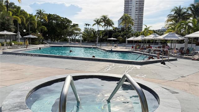 100 Bayview Dr # 509, Sunny Isles Beach FL 33160 - Sunny Isles Beach, FL - Photo 5