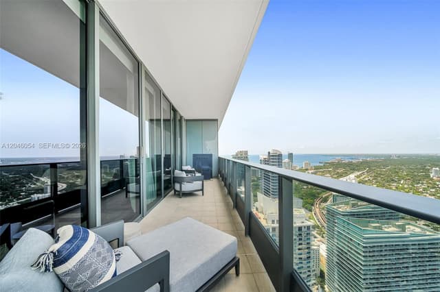 1000 Brickell Plz, Miami FL 33131 - Miami, FL - Photo 2