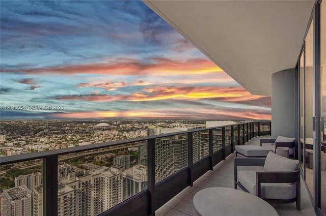 1000 Brickell Plz, Miami FL 33131 - Miami, FL - Photo 3