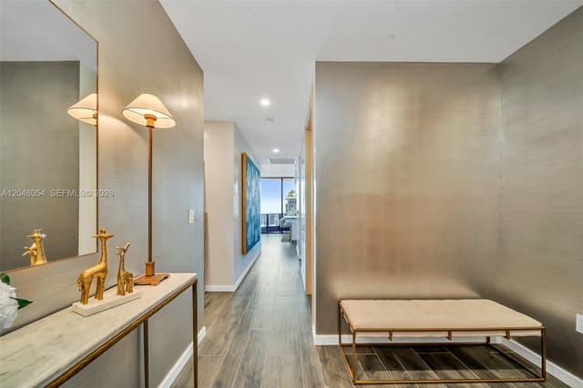 1000 Brickell Plz, Miami FL 33131 - Miami, FL - Photo 5