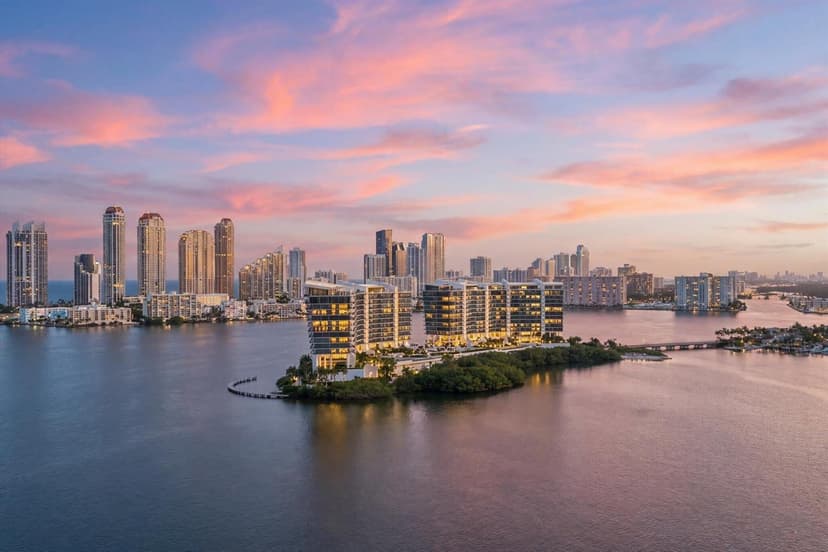 3370 SW Hidden Bay Drive # 2409, Aventura FL 33180