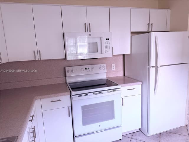 100 SW 132nd Way # 101K, Pembroke Pines FL 33027 - Pembroke Pines, FL - Photo 5