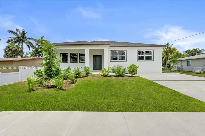 211 NW 14th Ct, Dania Beach FL 33004