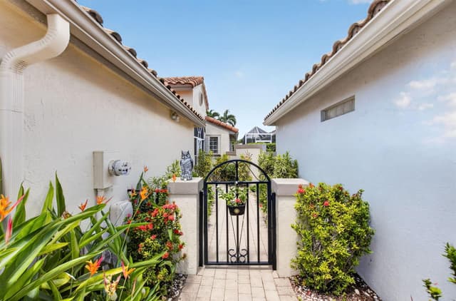 11585 Augustus Drive, Boynton Beach FL 33437 - Boynton Beach, FL - Photo 4