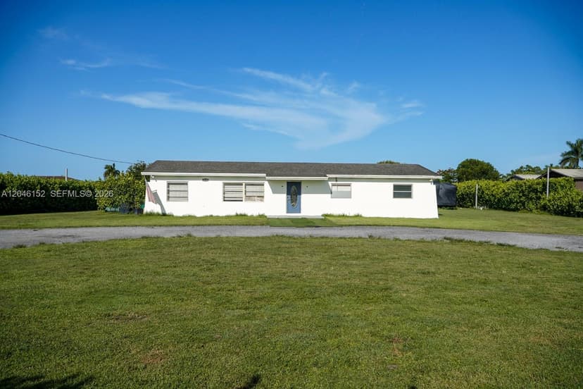 32305 SW 202nd Ave, Homestead FL 33030