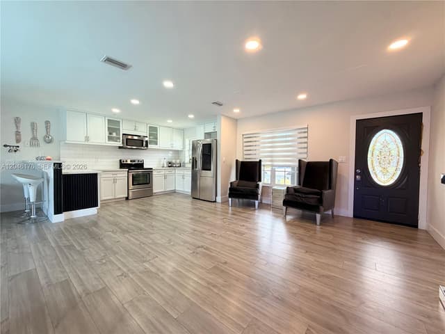 17130 NW 42nd Ct, Miami Gardens FL 33055 - Miami Gardens, FL - Photo 3