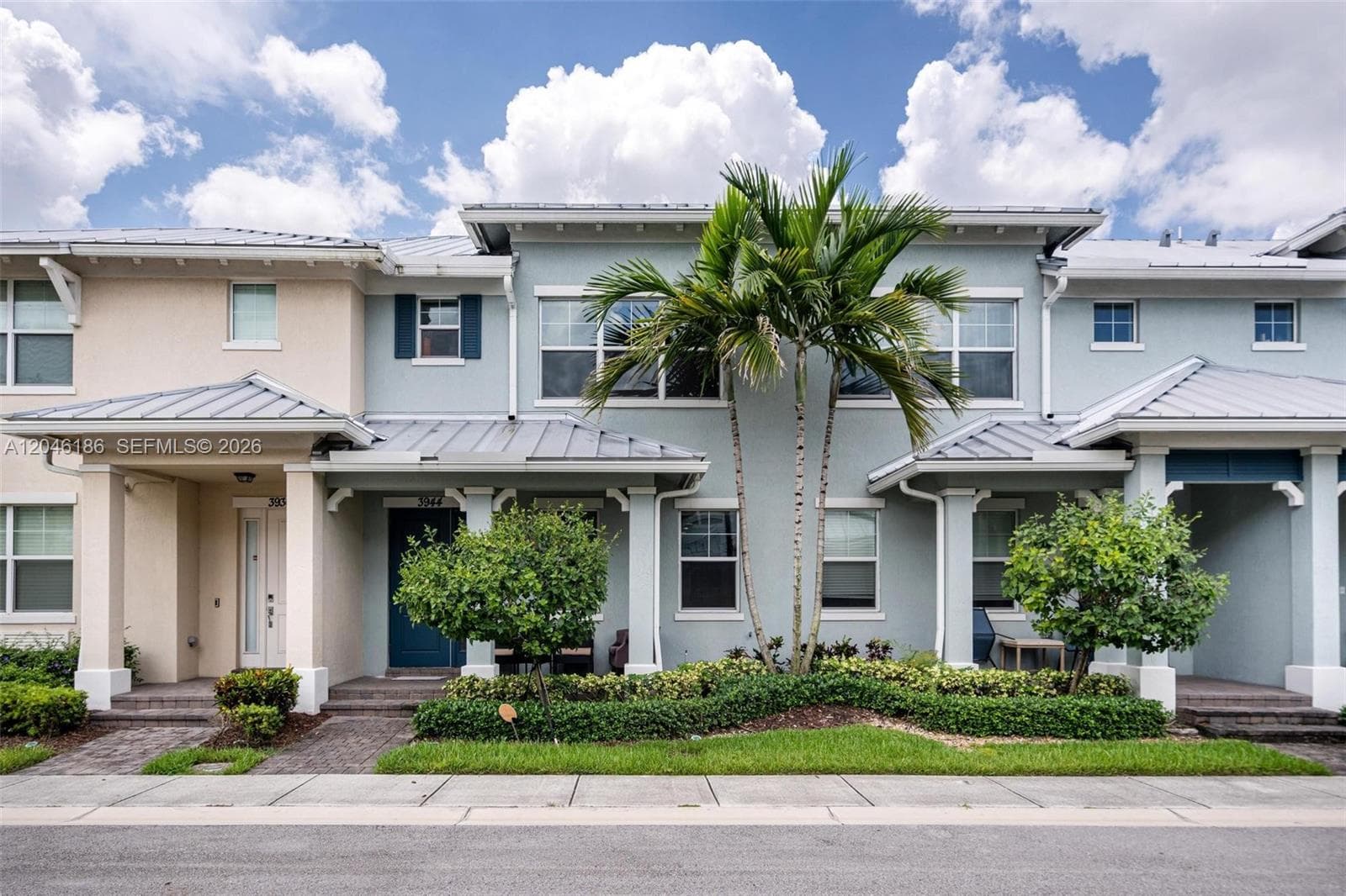 3944 Poinciana Ln, Hollywood FL 33021 - Hollywood, FL - Photo 1