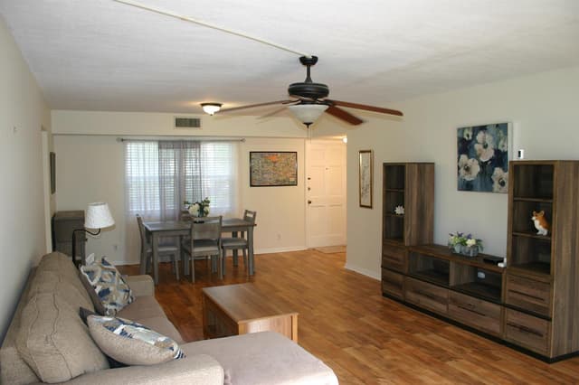 5570 Tamberlane Circle # 130, Palm Beach Gardens FL 33418 - Palm Beach Gardens, FL - Photo 3