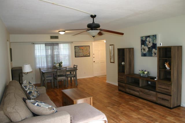 5570 Tamberlane Circle # 130, Palm Beach Gardens FL 33418 - Palm Beach Gardens, FL - Photo 4