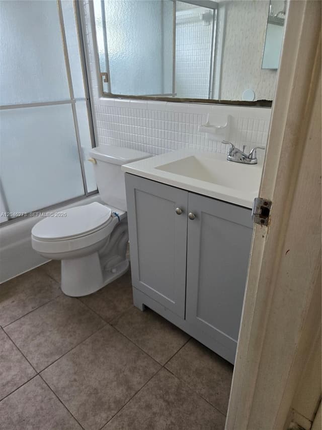 4205 NW 52nd Ave, Lauderdale Lakes FL 33319 - Lauderdale Lakes, FL - Photo 6