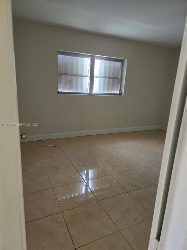 4205 NW 52nd Ave, Lauderdale Lakes FL 33319 - Lauderdale Lakes, FL - Photo 3