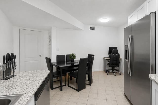 300 Palm Circle W # 106, Pembroke Pines FL 33025 - Pembroke Pines, FL - Photo 6