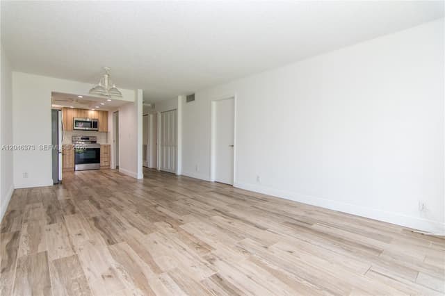 8900 Washington Blvd # 117, Pembroke Pines FL 33025 - Pembroke Pines, FL - Photo 4
