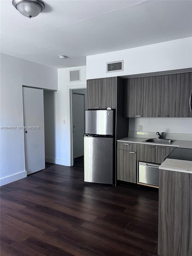 557 Michigan Ave # 115, Miami Beach FL 33139 - Miami Beach, FL - Photo 2