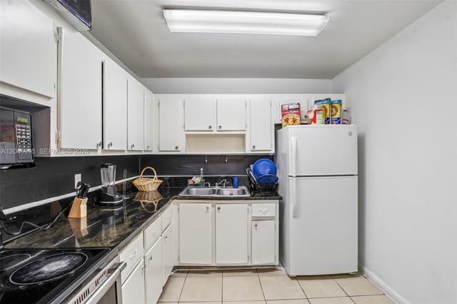 15225 NE 6th Ave # B208, Miami FL 33162 - Miami, FL - Photo 6