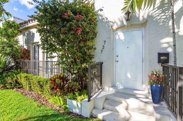 737 Alhambra Cir, Coral Gables FL 33134 - Coral Gables, FL - Photo 5
