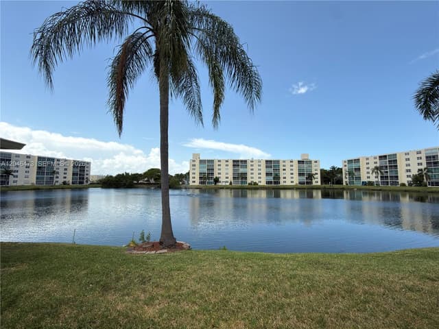 141 SE 3rd Ave # 106, Dania Beach FL 33004 - Dania Beach, FL - Photo 4
