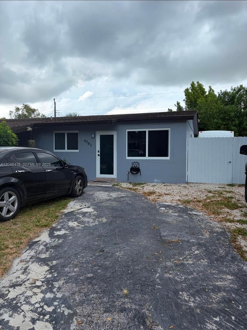 4301 NW 59th Ct, North Lauderdale FL 33319