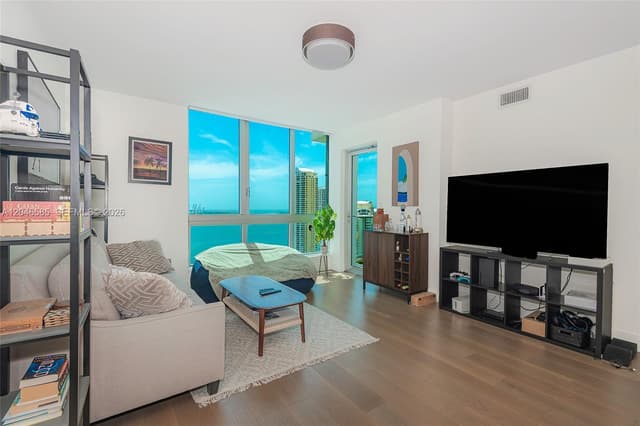 300 S Biscayne Blvd # 2612, Miami FL 33131 - Miami, FL - Photo 4